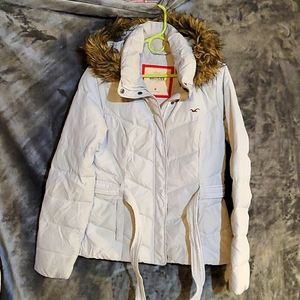 Hollister Size M Puffy Jacket w Fuzzy Lined Hood